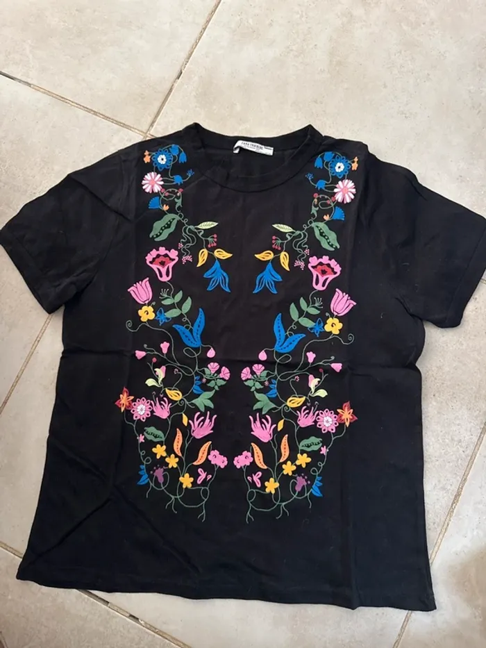 T-shirt noir à motif floral Zara - Taille L - photo numéro 2