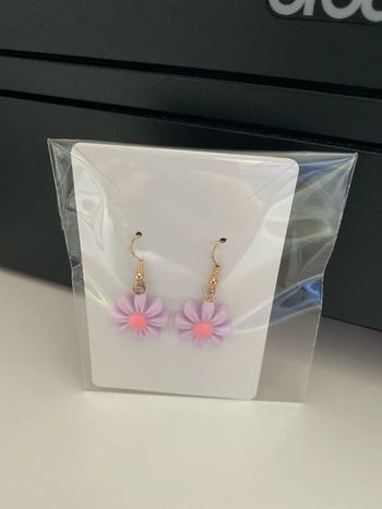 Idée cadeau Noël - Boucles d’oreilles fleurs violettes