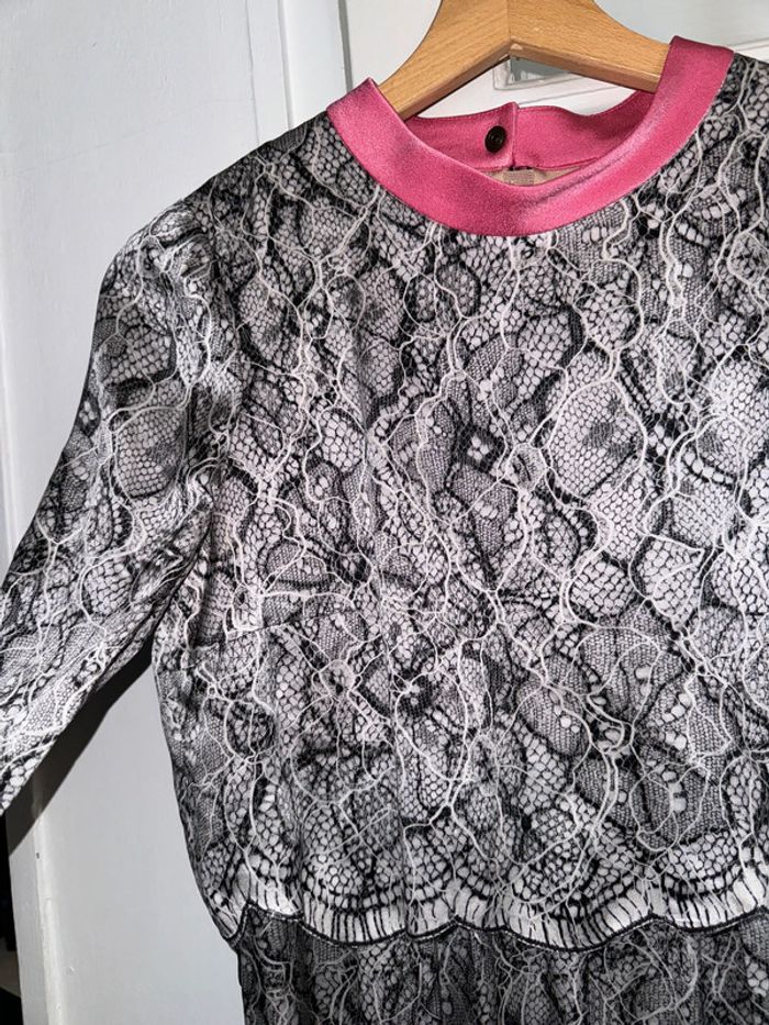 Robe en soie Paule ka  Taille 36 Valeur 750 euros  Très peu portée - photo numéro 6