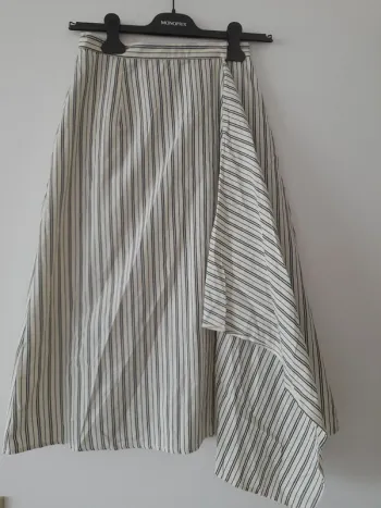 Jupe portefeuille neuve