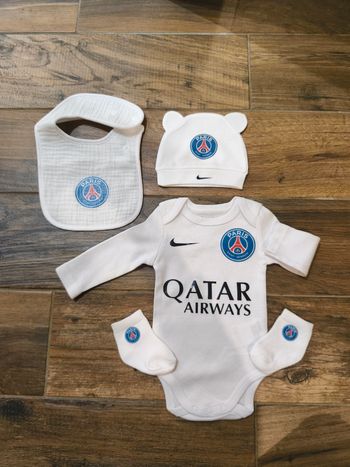 Ensemble bébé foot cadeau de naissance paris psg 