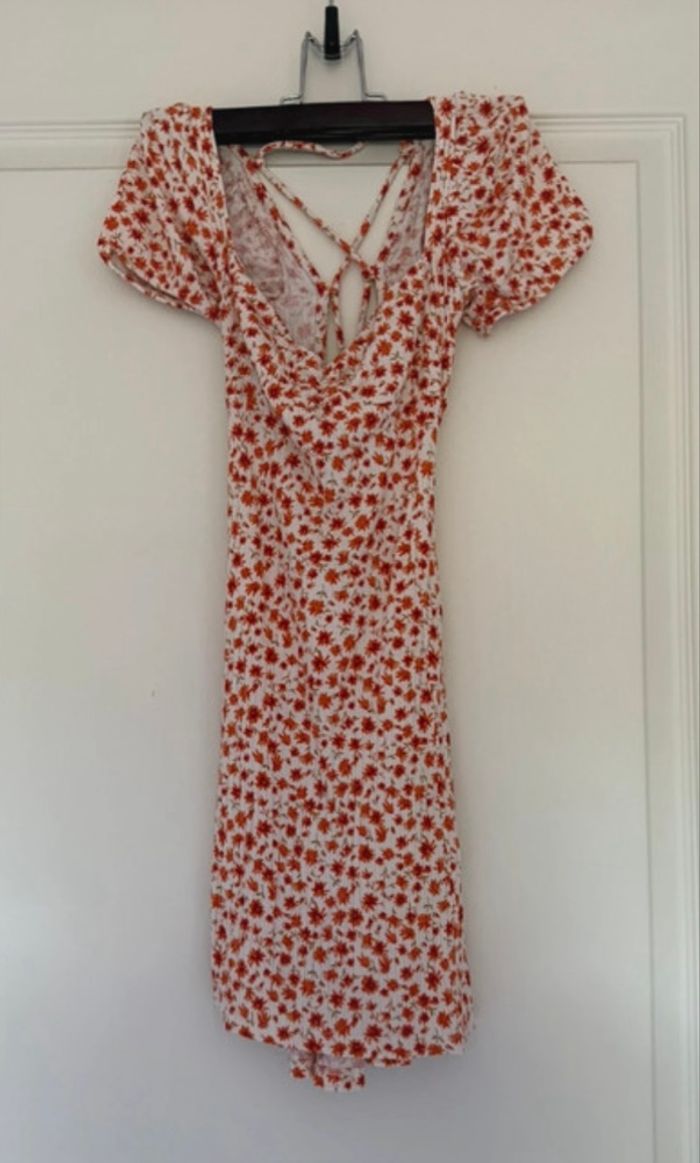 Robe Bershka dos ouvert