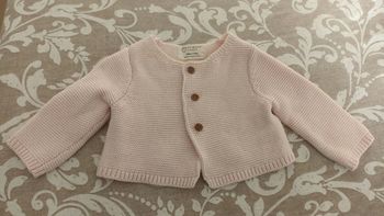 Brassière bébé fille rose neuf 1mois