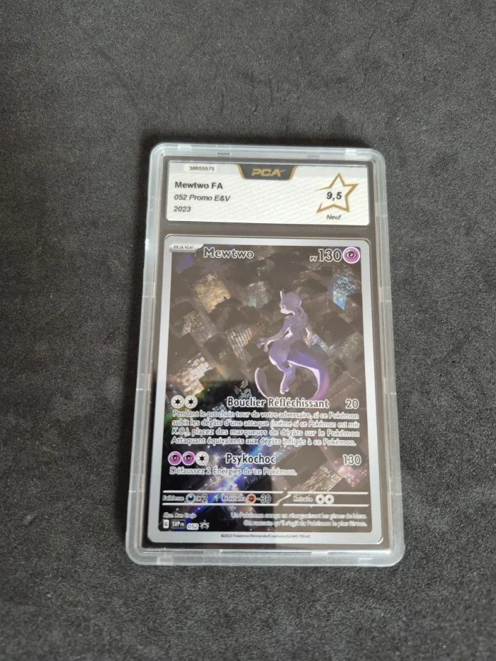 Carte Pokémon Mewtwo FA 052 Promo 151 Ecarlate et Violet PCA 9.5 UPC Mew 151