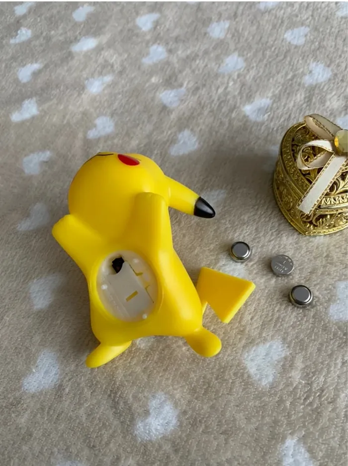 lampe Pikachu veilleuse piles incluses - photo numéro 3