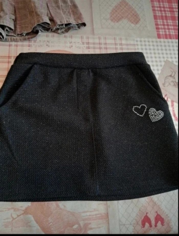 Lot de robe et jupes 6ans neuf et tbe - photo numéro 5