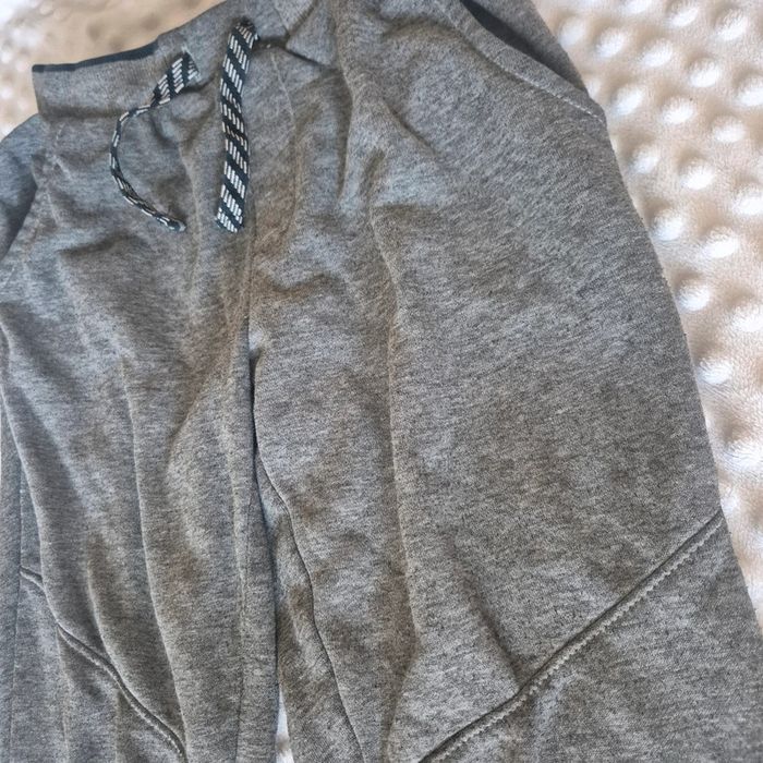 Pantalon de jogging 7-8 ans - photo numéro 2
