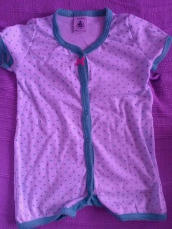 Combicourt vert avec étoiles Petit bateau