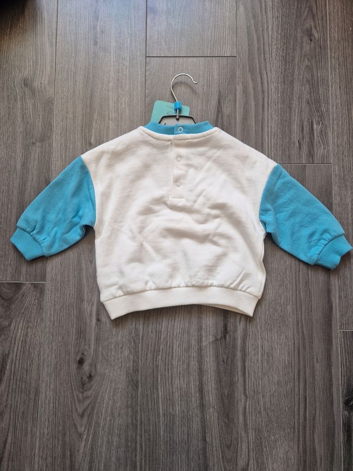 Sweat Mickey bébé 6 mois neuf - photo numéro 4