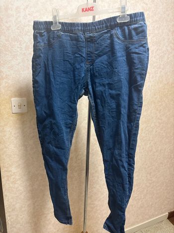 Jeggins taille 44 marque tissaia