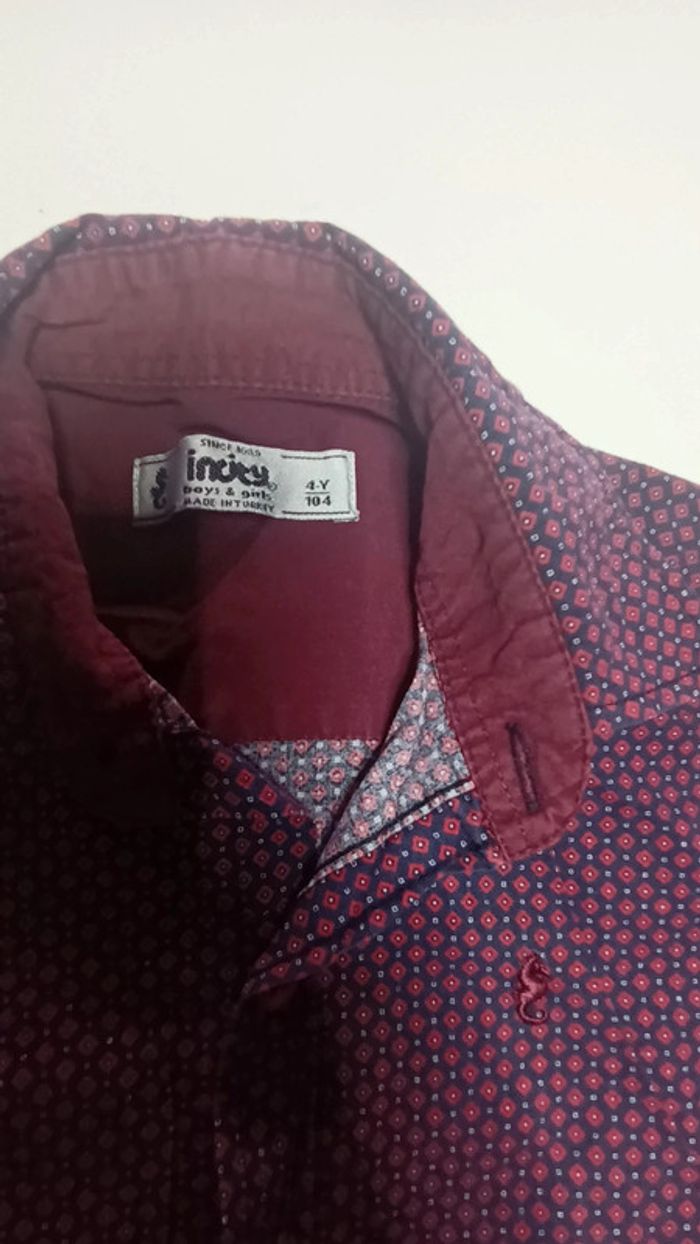 Jolie chemise pour garçon taille 4 ans en bordeaux - photo numéro 2