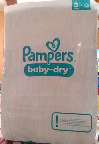 Couches Pampers Baby-Dry T3–Neuf