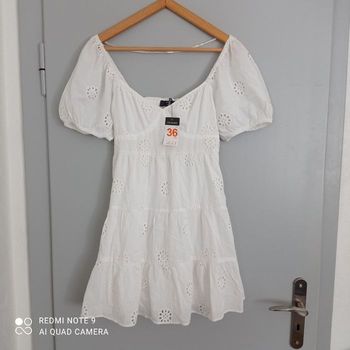 Robe blanche t36 neuve