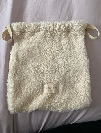 Pochette blanche