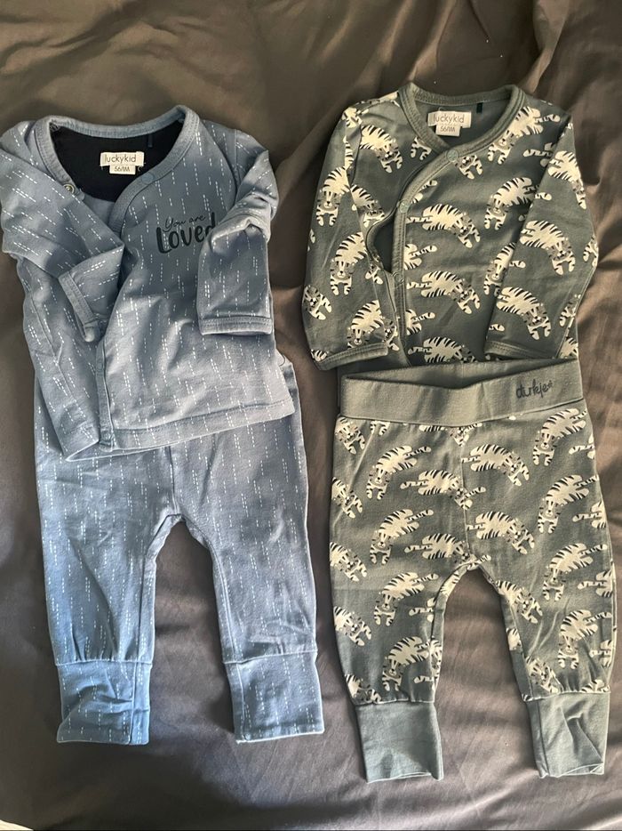 Lot de deux ensembles - 1 mois