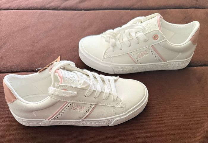 Baskets blanches, neuves Lee. Pointure 36 - photo numéro 2