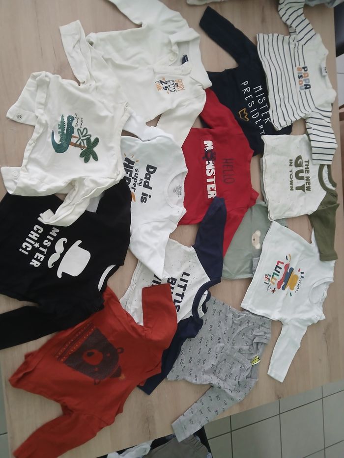 Vêtement bébé garçon 3 mois  62 pièces - photo numéro 3