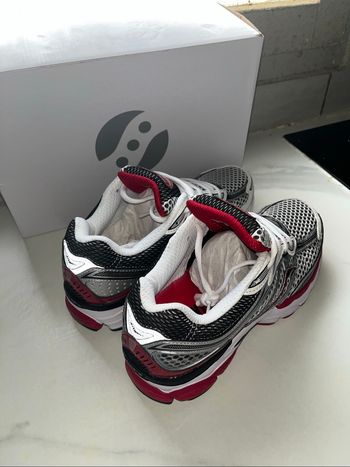 Saucony Omni 9