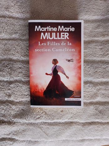 Les filles de la section caméléon de Martine Marie Muller