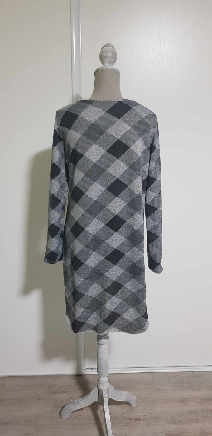 Robe à carreaux douce avec collier - photo numéro 3