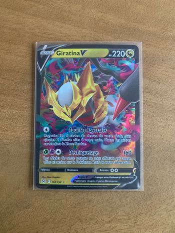 Carte Pokemon Giratina V 130/196