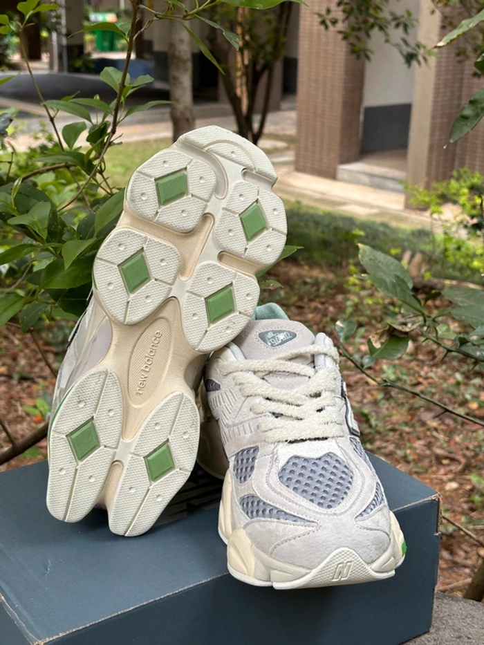 New Balance 9060 Beige 40 - photo numéro 5