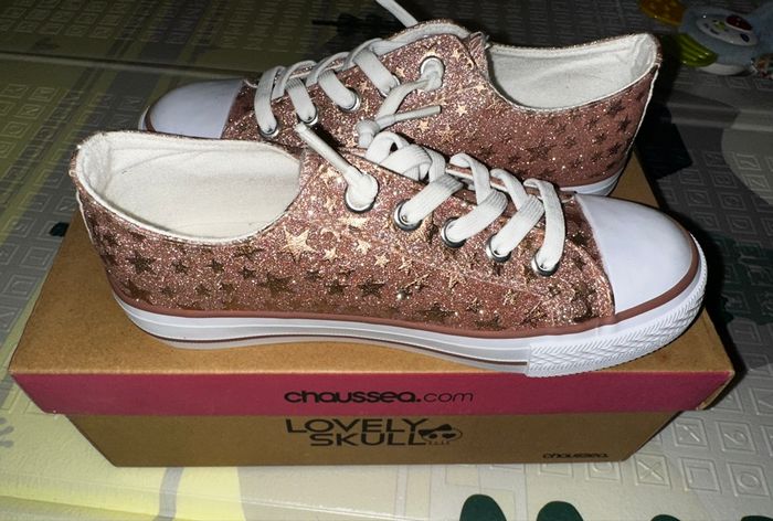Basket à paillettes rose taille 33