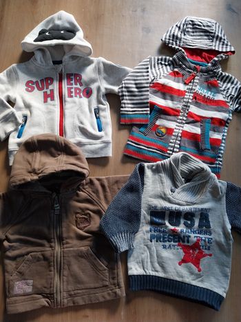 Lot pulls Gilets bébé 12 mois