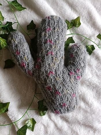 Peluche coussin cactus en tricot