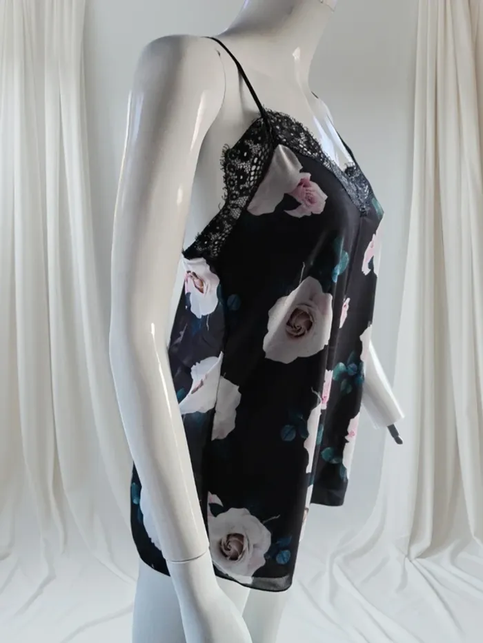 Superbe Débardeur Noir Fleuri, T.S/M - photo numéro 4