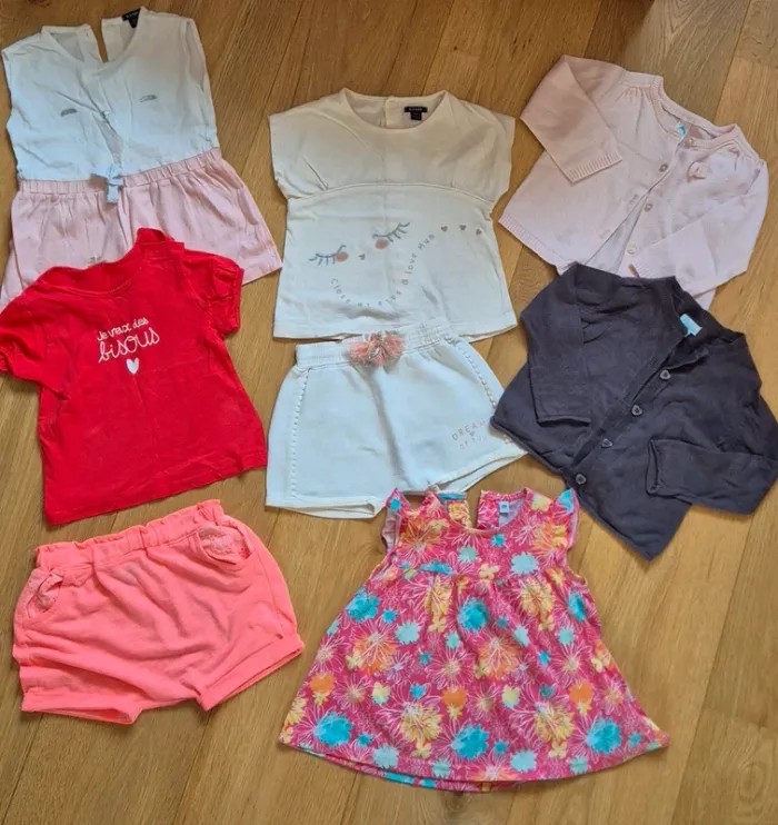 Lot de vêtements en 12 mois
