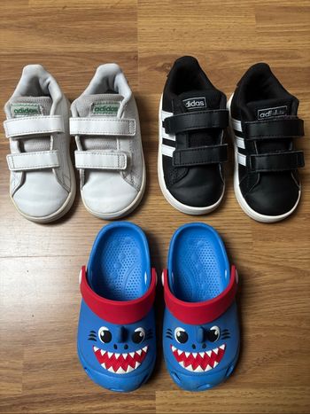 Lot de 3 paires de chaussures Pointure 22
