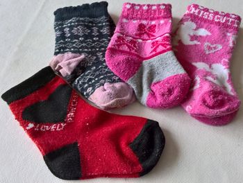 4 paires de chaussette bébé fille 3-6 mois/ 15-17