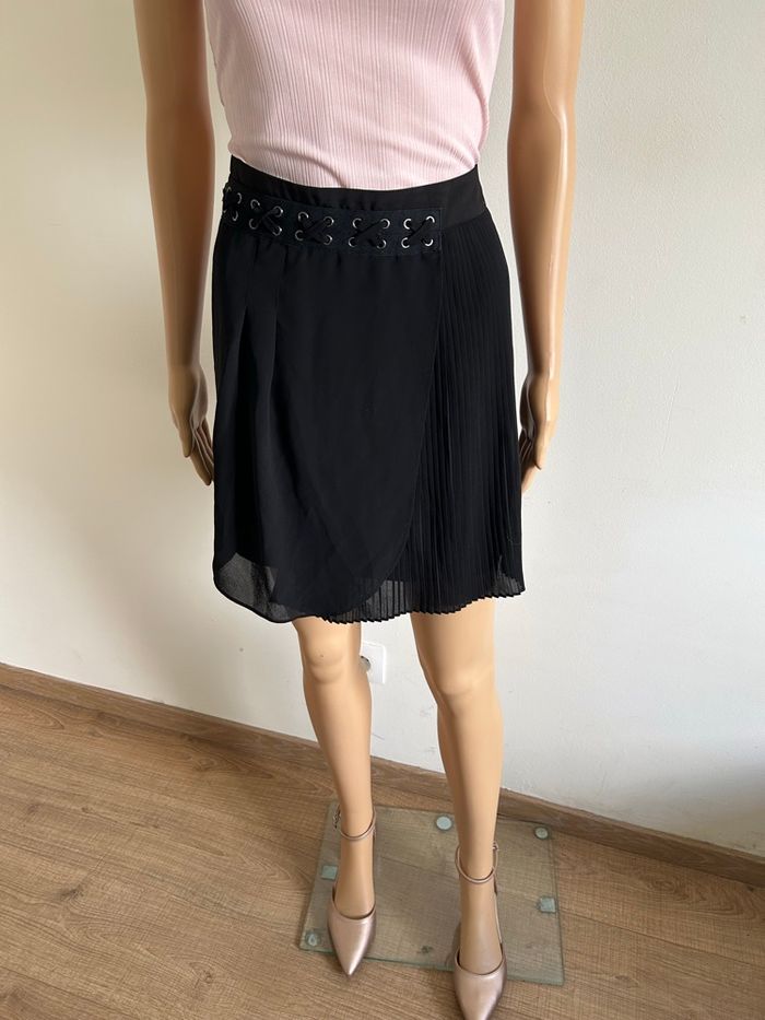 Jupe noire Morgan taille 38 jamais portée