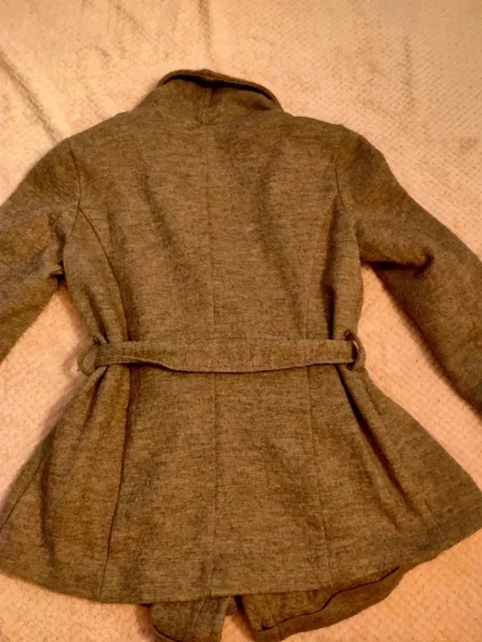 Veste Esprit taille 38 - photo numéro 5