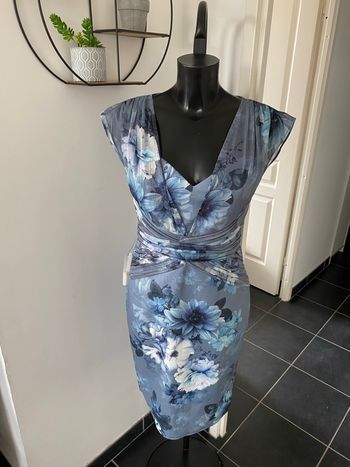Robe bleu fleurie 