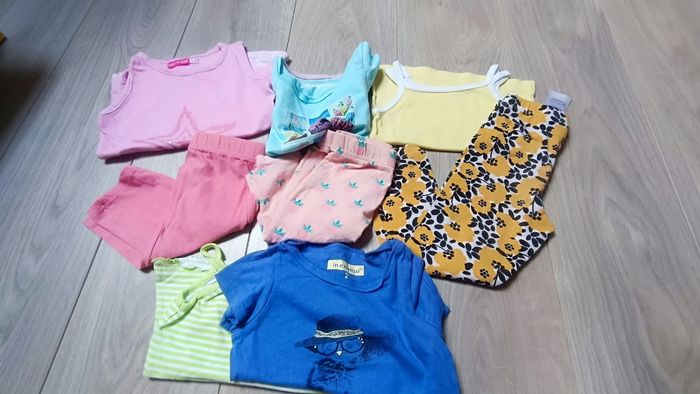 Lot vêtements 2 ans