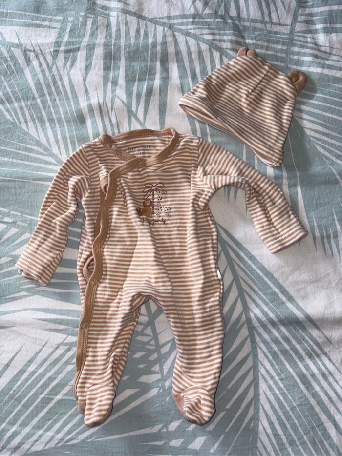 Lots de 4 pyjamas  bébé 0 mois - photo numéro 3