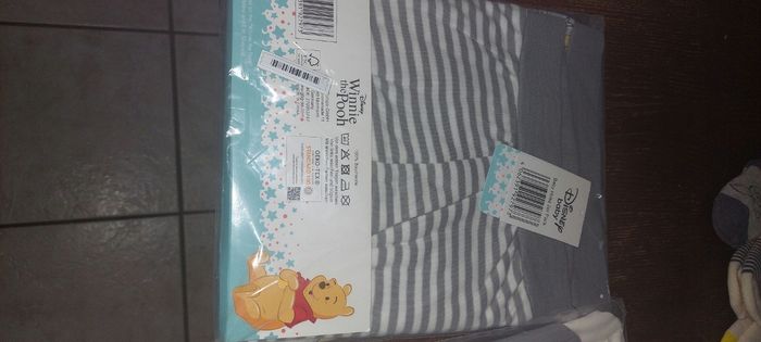 Lot vêtements Winnie l'Ourson 12-18 mois - photo numéro 2
