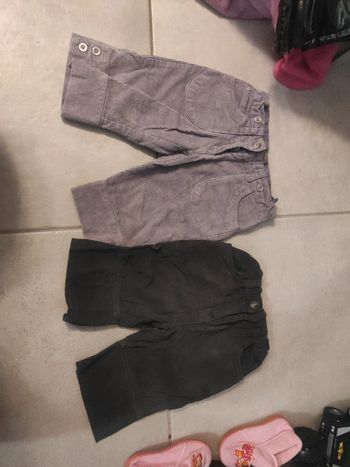 Lot de deux pantacourts en velours 4 ans