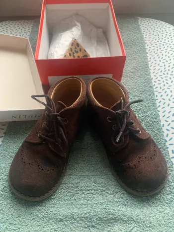 Chaussures mixte.