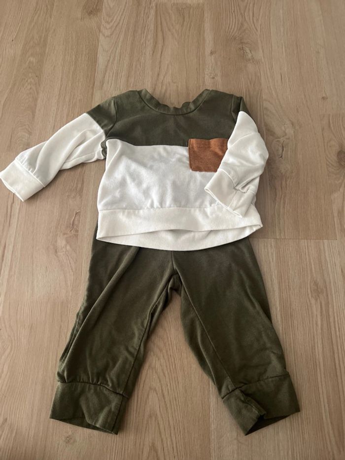 Ensemble kaki bébé