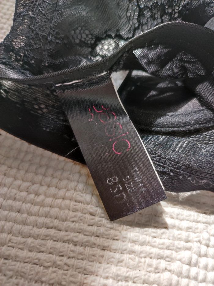 Soutien gorge noir dentelle - photo numéro 3