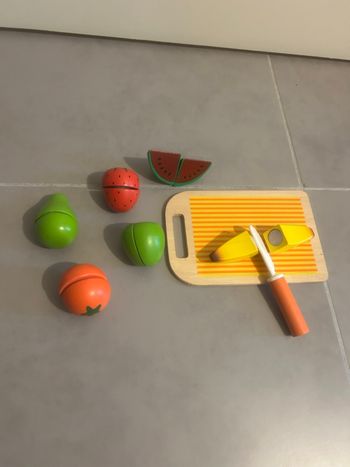 Jeux enfant Fruits à découper en bois TBE 