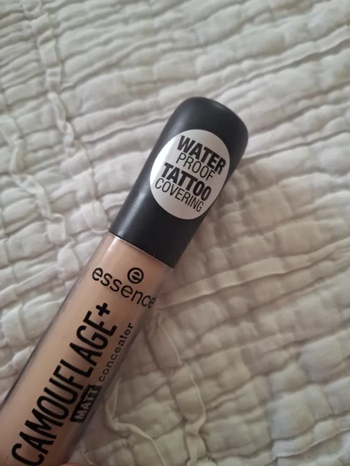 Lot de 2 anti cernes dont 1 tatoo cover Essence - photo numéro 5