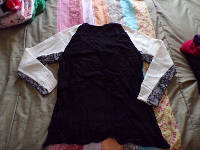 Pull blanc et noir taille M - photo numéro 3