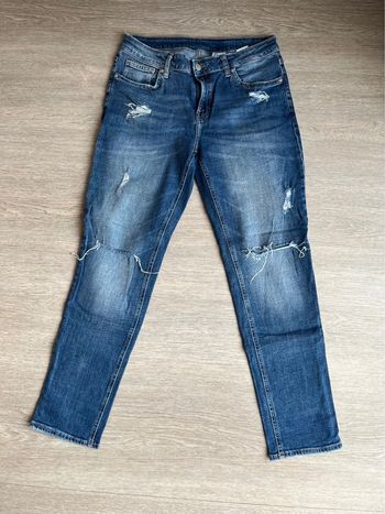 Jean Girlfriend troué H&M taille 38