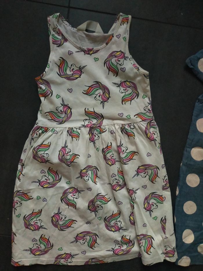 Lot robes 6 ans - photo numéro 2