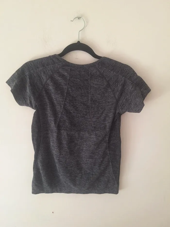 Tee shirt sport - photo numéro 2