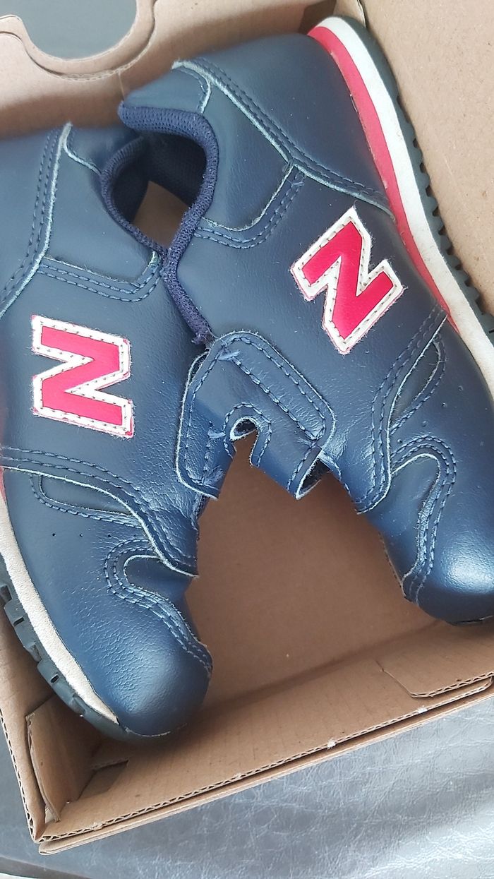 Baskets New balance très bon état. - photo numéro 2